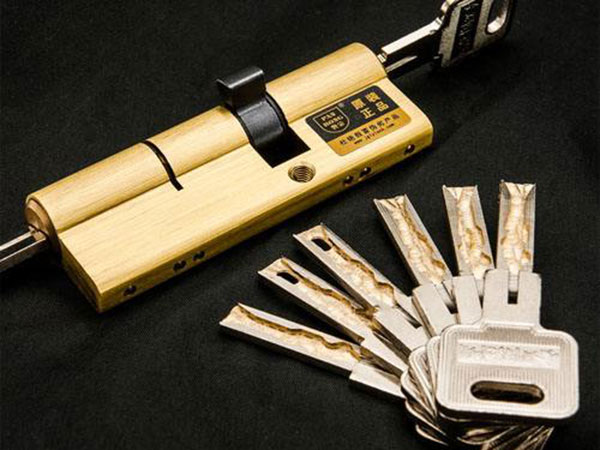 红塔24小时上门开锁公司