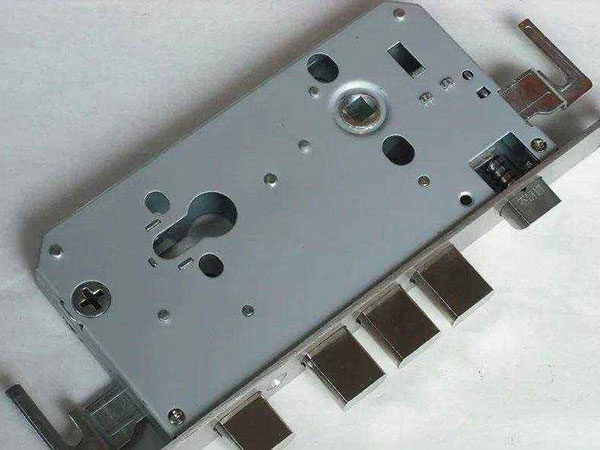 红塔24小时上门开锁公司