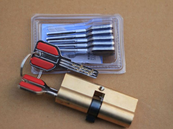 红塔24小时上门开锁公司