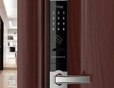 红塔24小时上门开锁公司